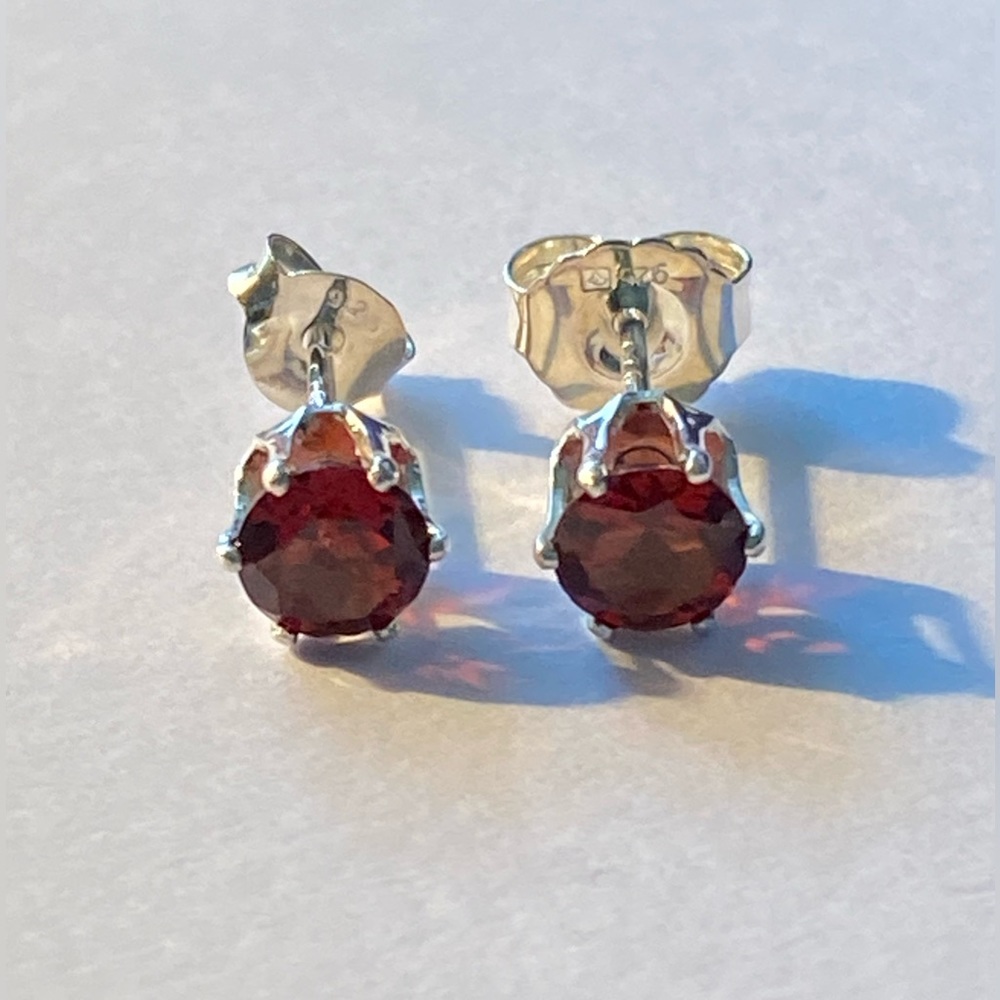 Sterling Silver Red Stone Stud Earrings Solitaire Stud Earrings